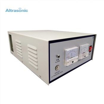 20kHz Ultrasonik Kaynak Sistemi İçin Kullanılan Boynuzlu 20kHz Ultrasonik Analog Jeneratör ve Ultrasonik Dönüştürücü